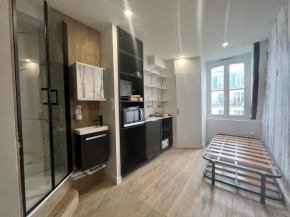 Batignolles, Montmartre Chambre 12m2 , Metro 13 et 14